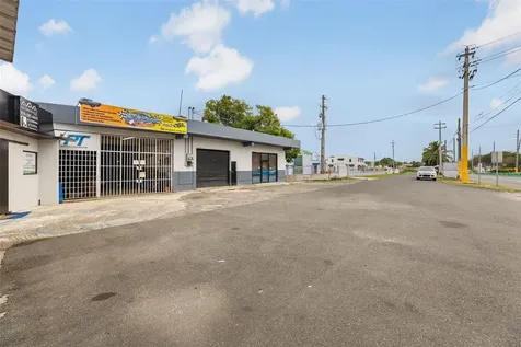 Carr #2 5 Locales Comerciales Bo. Algarrobo Vega Baja PR 00693