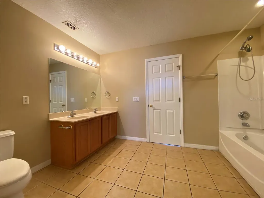4678 Ross Lanier Lane Kissimmee FL 34758