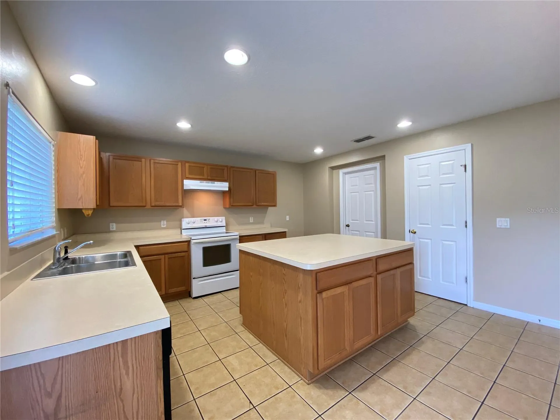 4678 Ross Lanier Lane Kissimmee FL 34758