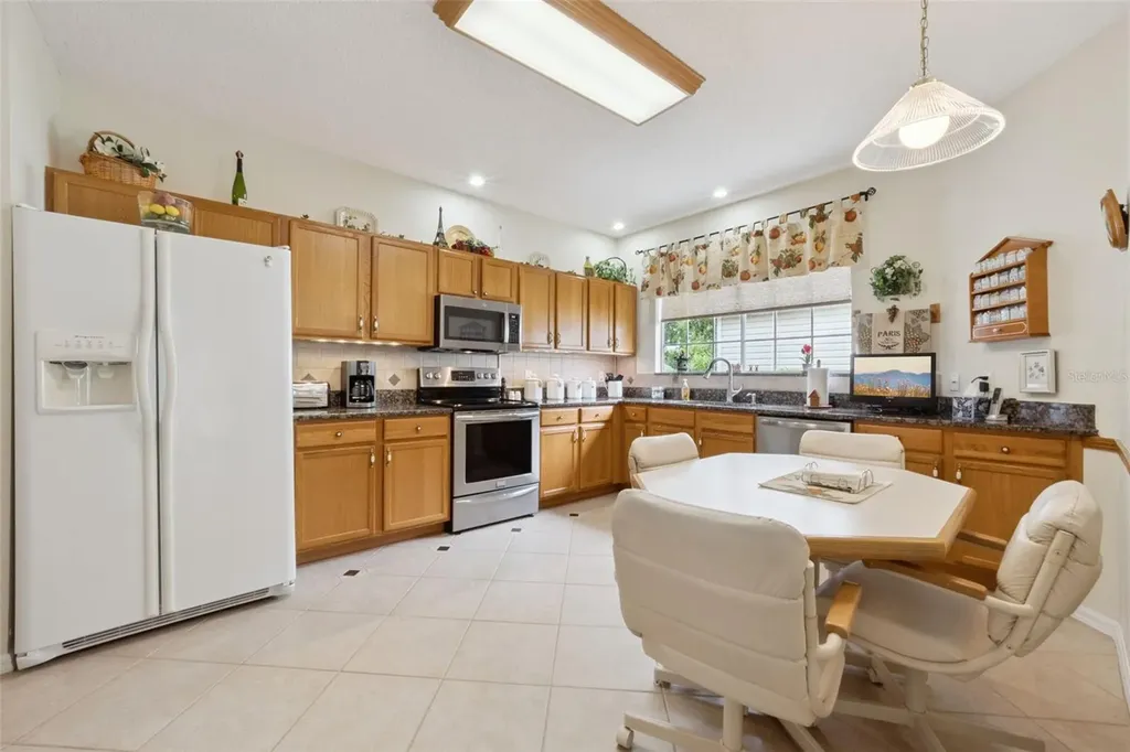 25239 Cranes Roost Circle Leesburg FL 34748
