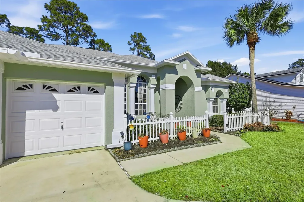 39 Woodhollow Lane Palm Coast FL 32164
