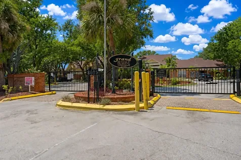 8653 Fancy Finch Drive Tampa FL 33614