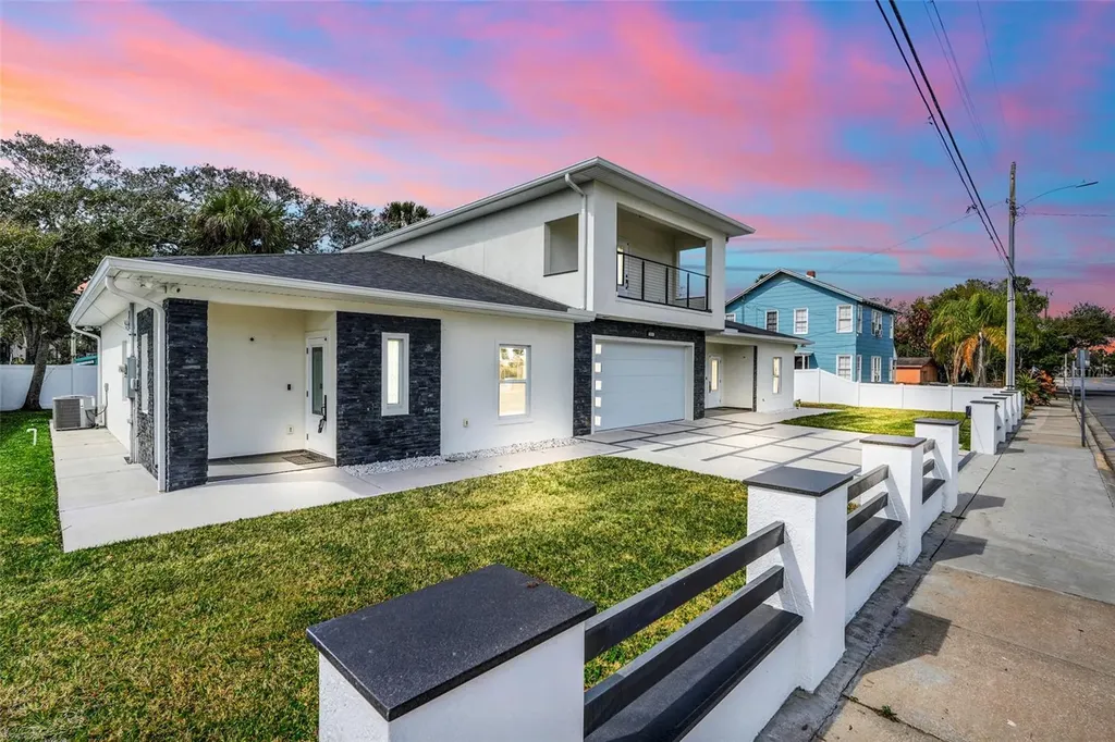 223 N Peninsula Drive Daytona Beach FL 32118