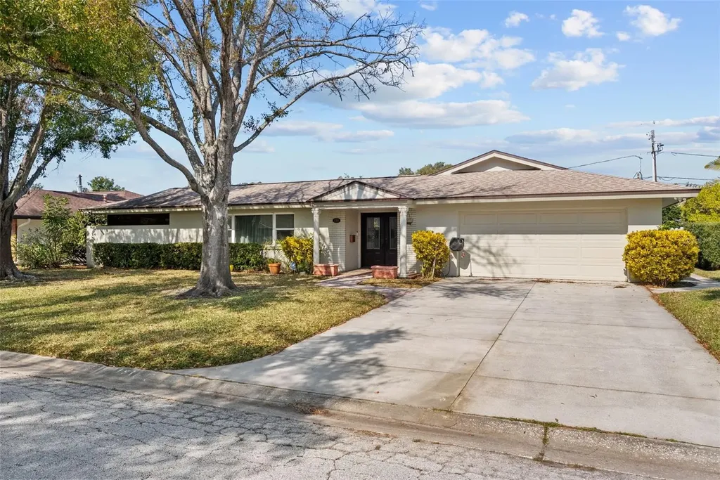 1191 87th Avenue N St Petersburg FL 33702