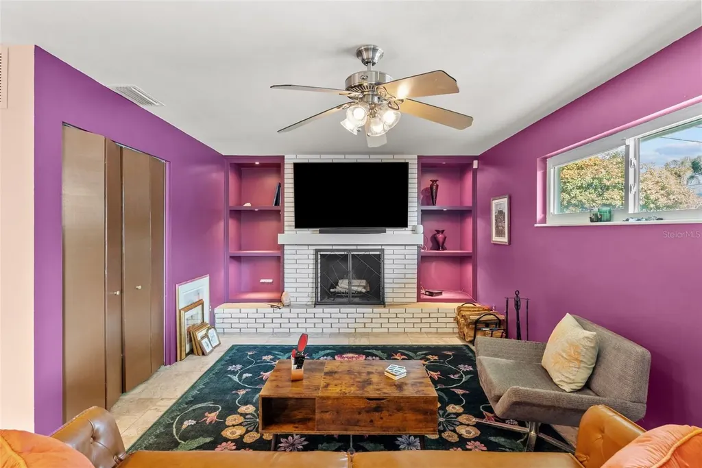 1191 87th Avenue N St Petersburg FL 33702