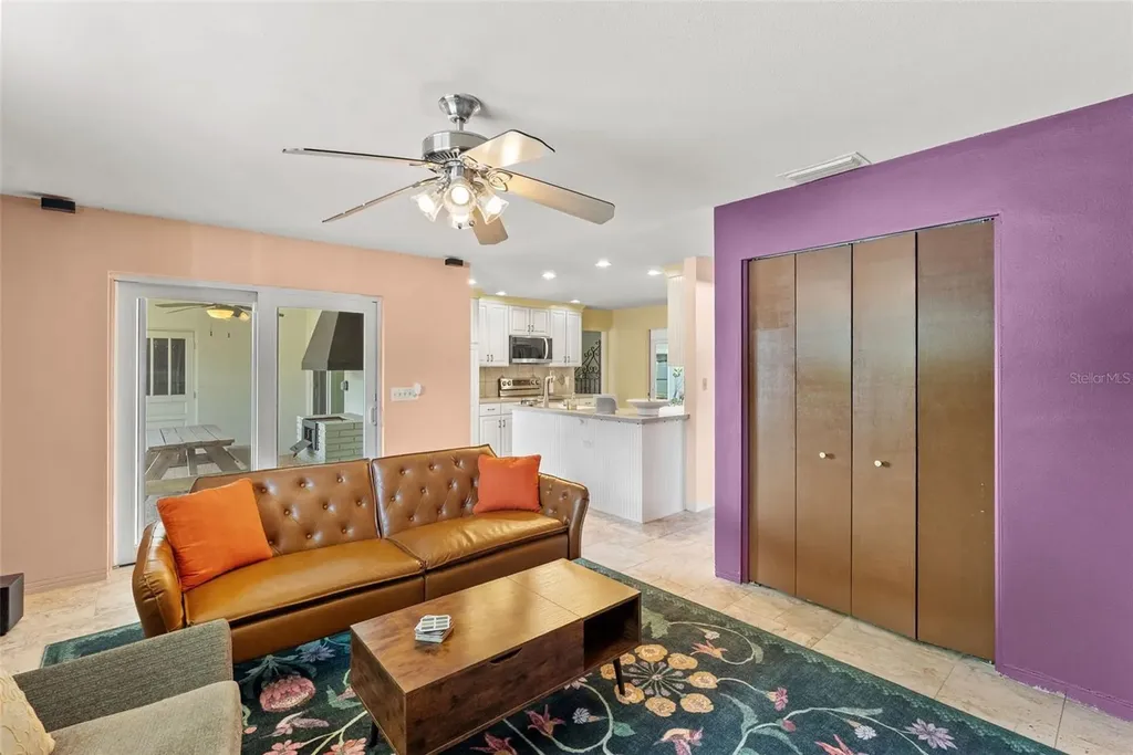 1191 87th Avenue N St Petersburg FL 33702