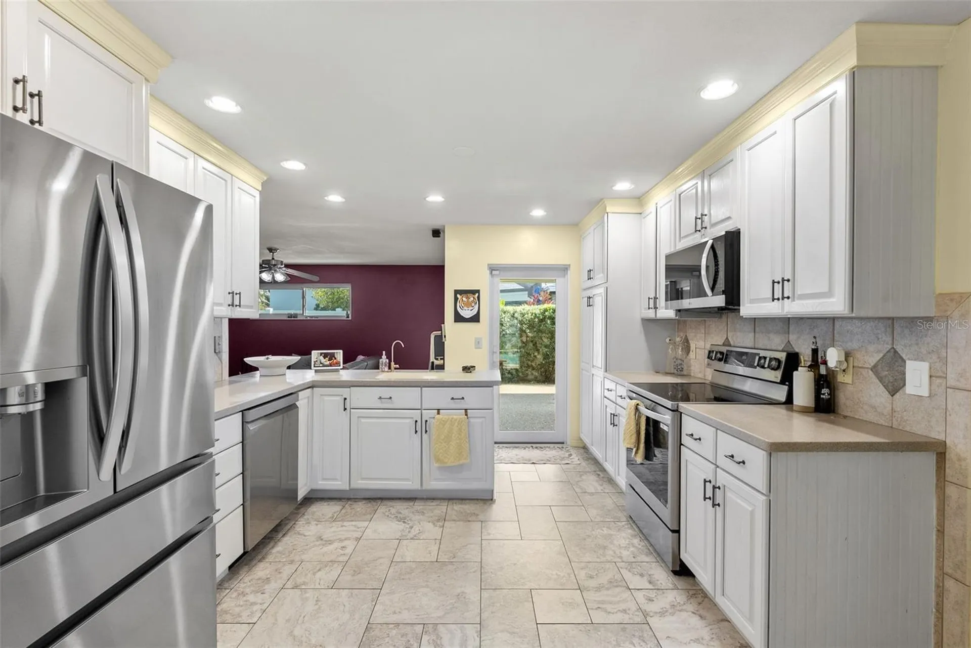 1191 87th Avenue N St Petersburg FL 33702