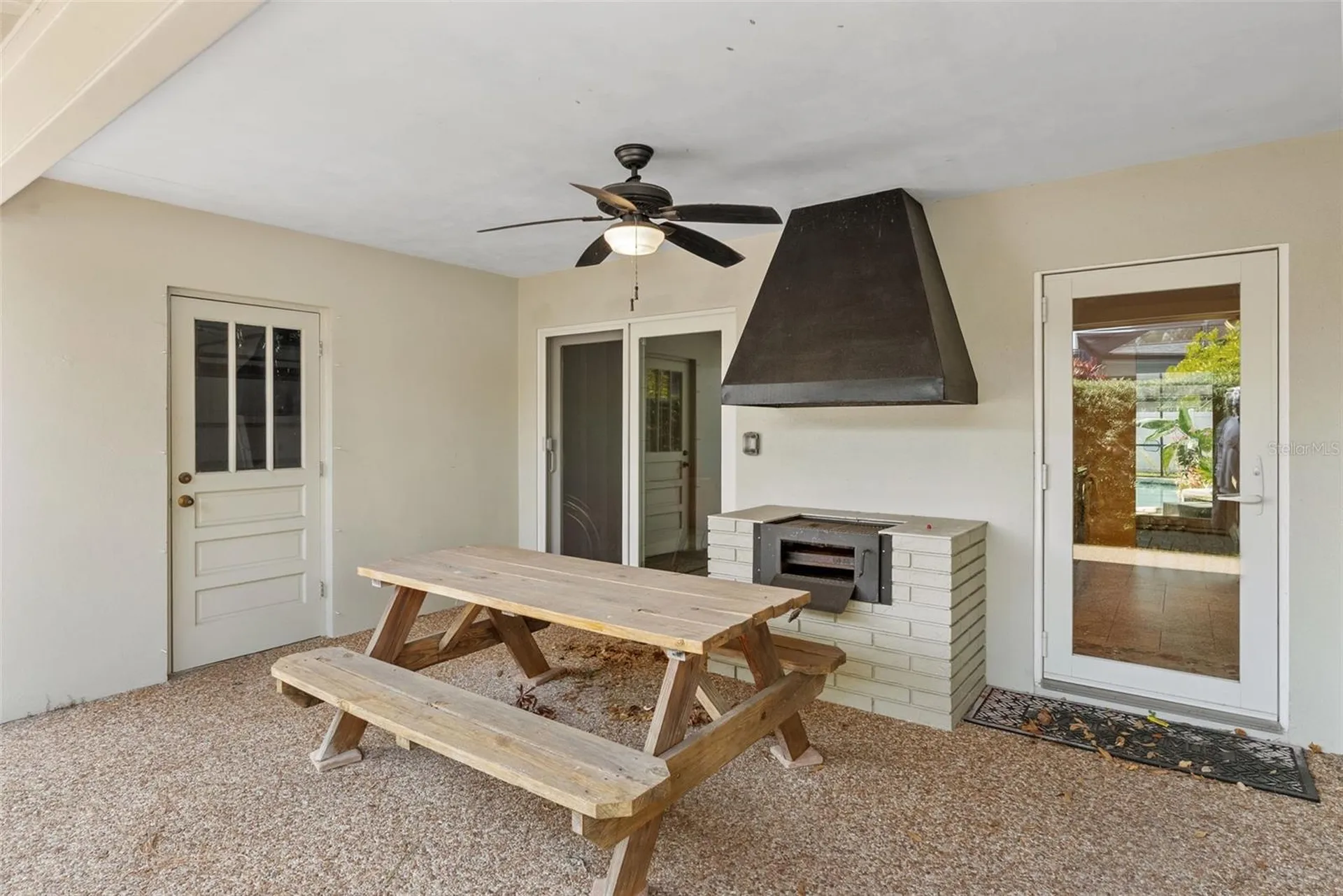 1191 87th Avenue N St Petersburg FL 33702