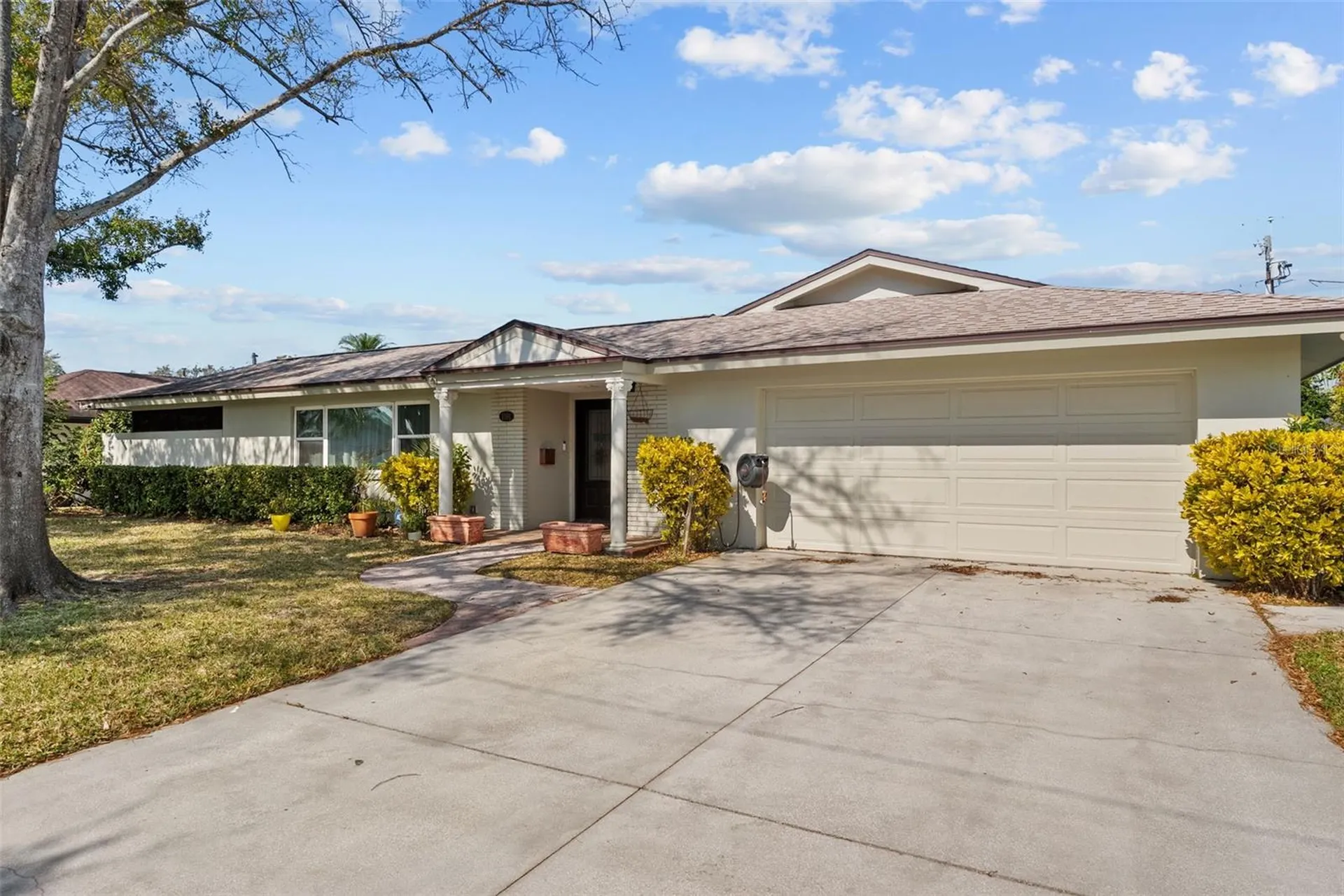 1191 87th Avenue N St Petersburg FL 33702