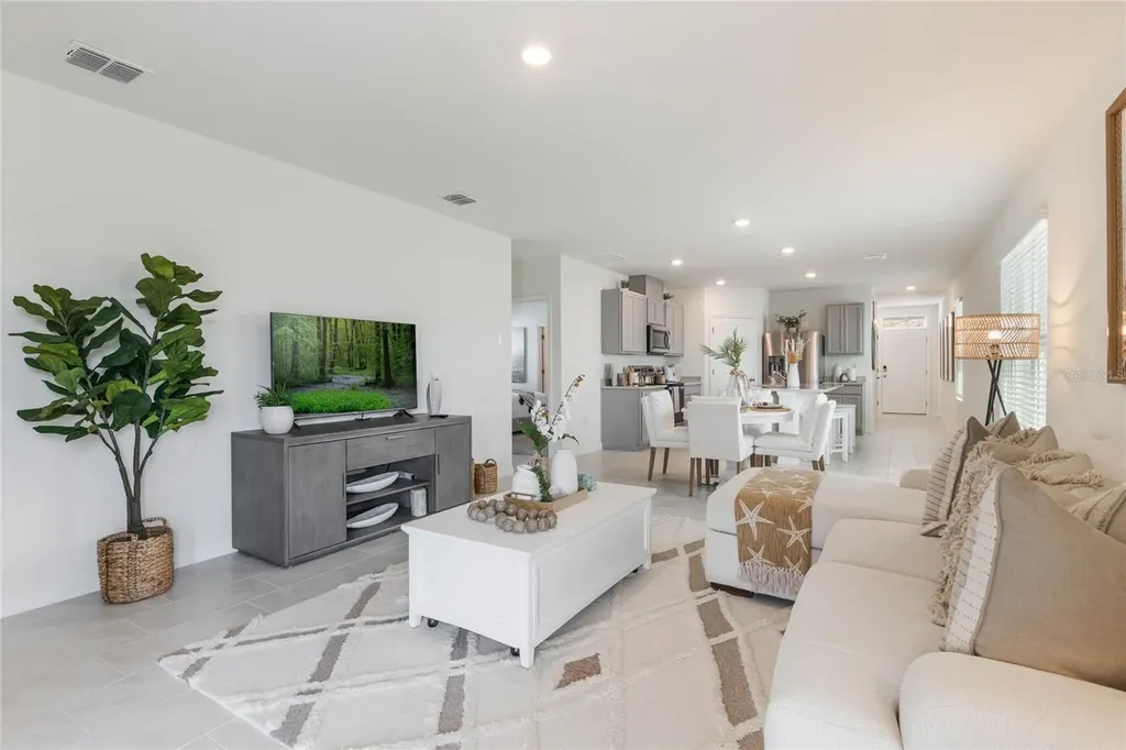 4585 Barberry Avenue Lakeland FL 33811
