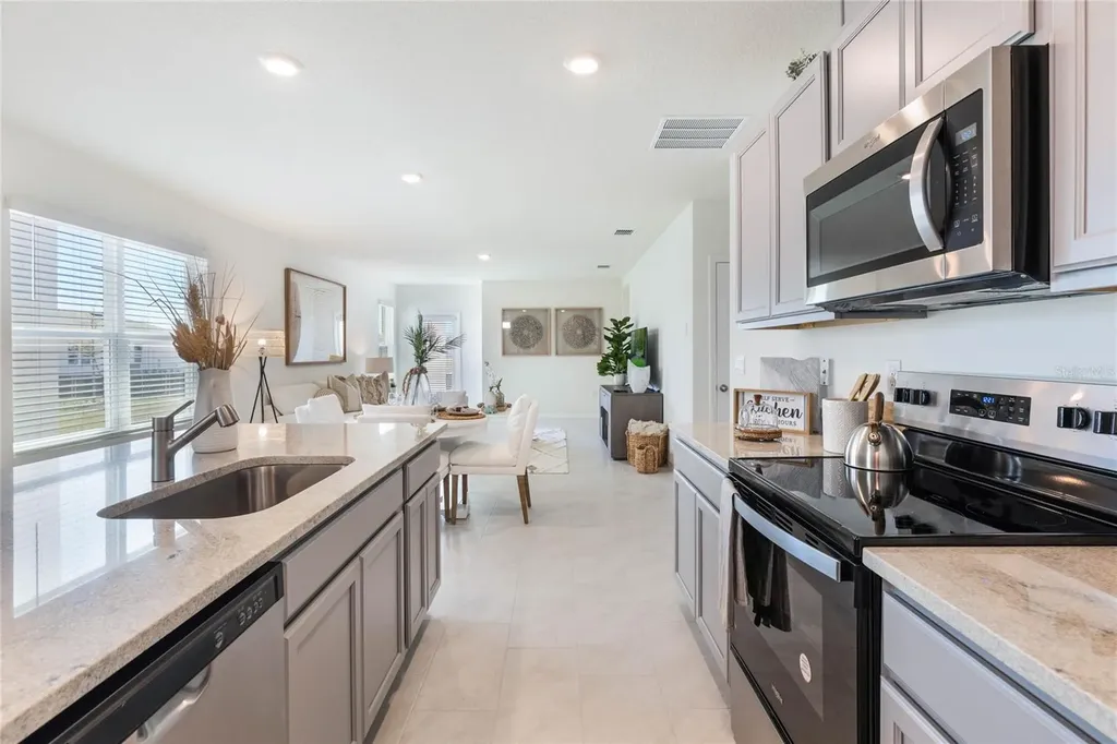 4585 Barberry Avenue Lakeland FL 33811