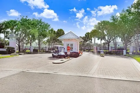 4714 Cobia Drive SE St Petersburg FL 33705