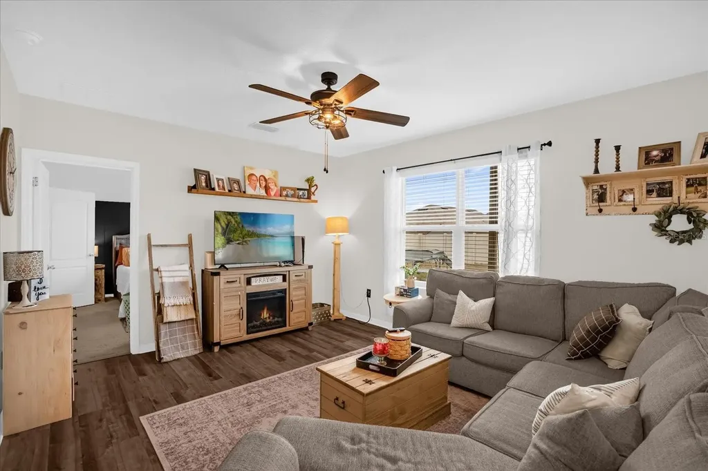 2505 Glacier Express Lane Tavares FL 32778