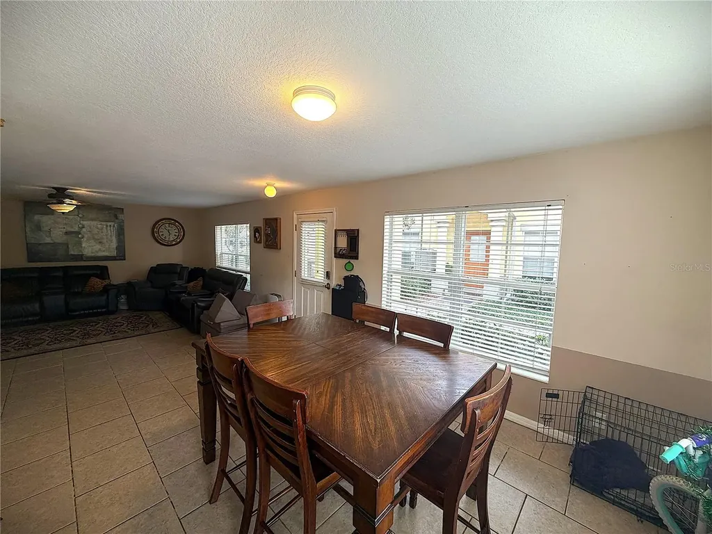3858 Island Way St Petersburg FL 33705