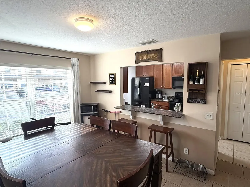 3858 Island Way St Petersburg FL 33705