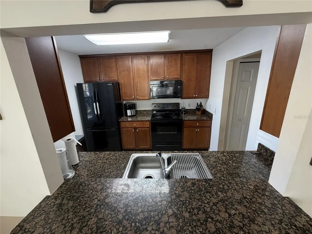 3858 Island Way St Petersburg FL 33705