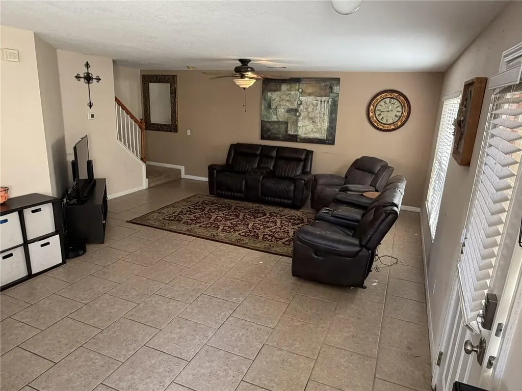 3858 Island Way St Petersburg FL 33705