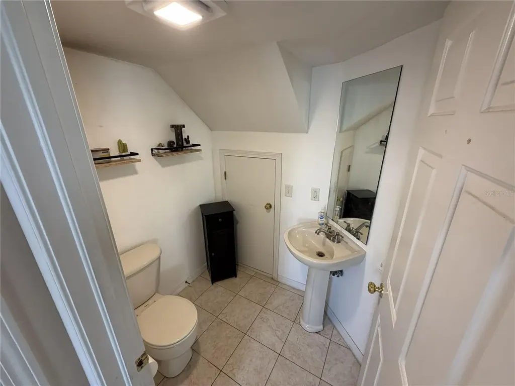 3858 Island Way St Petersburg FL 33705