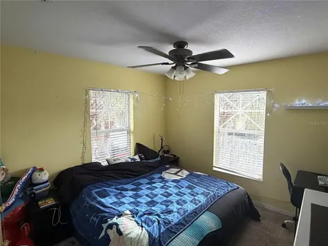3858 Island Way St Petersburg FL 33705