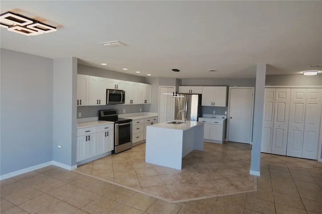 706 Brenton Leaf Drive Ruskin FL 33570