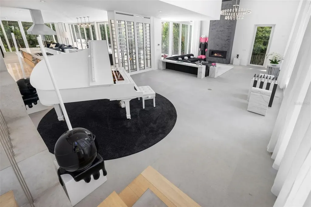 4433 N Bay Road Miami Beach FL 33140