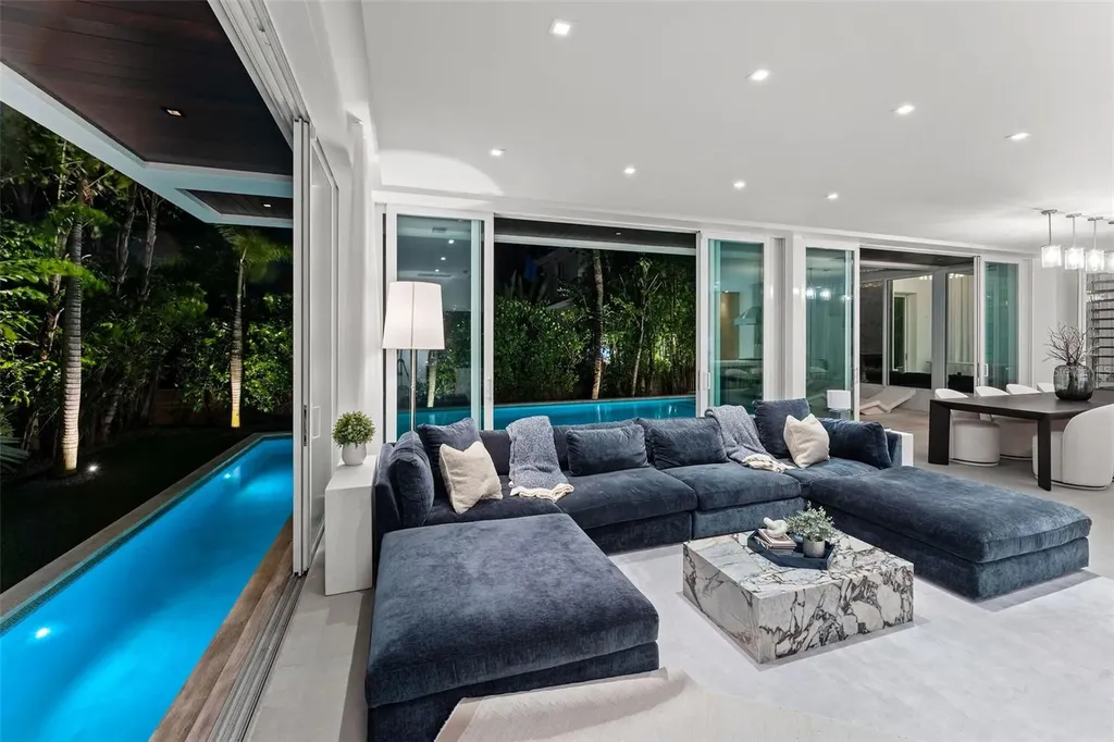 4433 N Bay Road Miami Beach FL 33140