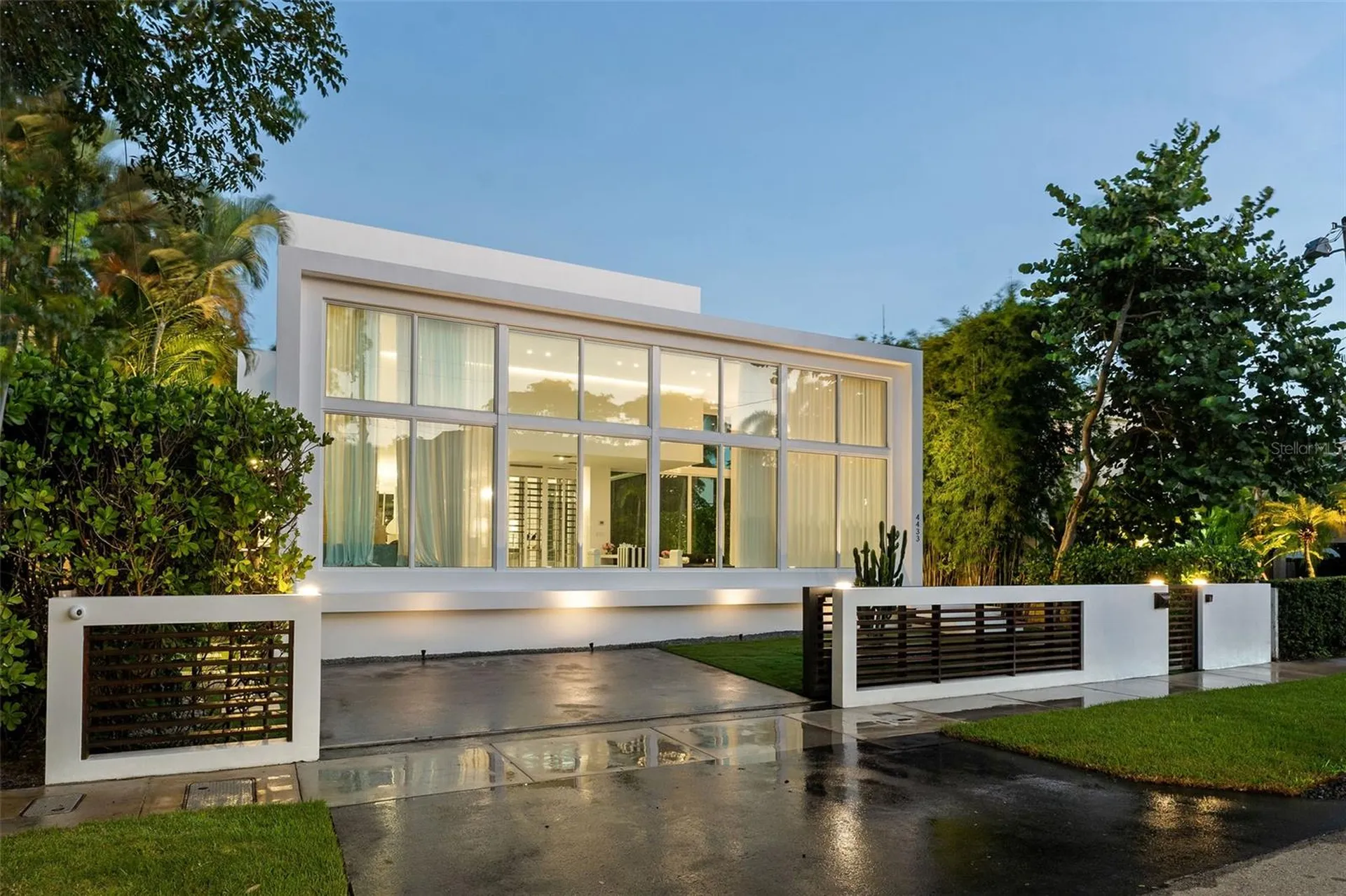 Miami Beach FL, 4433 N Bay Road