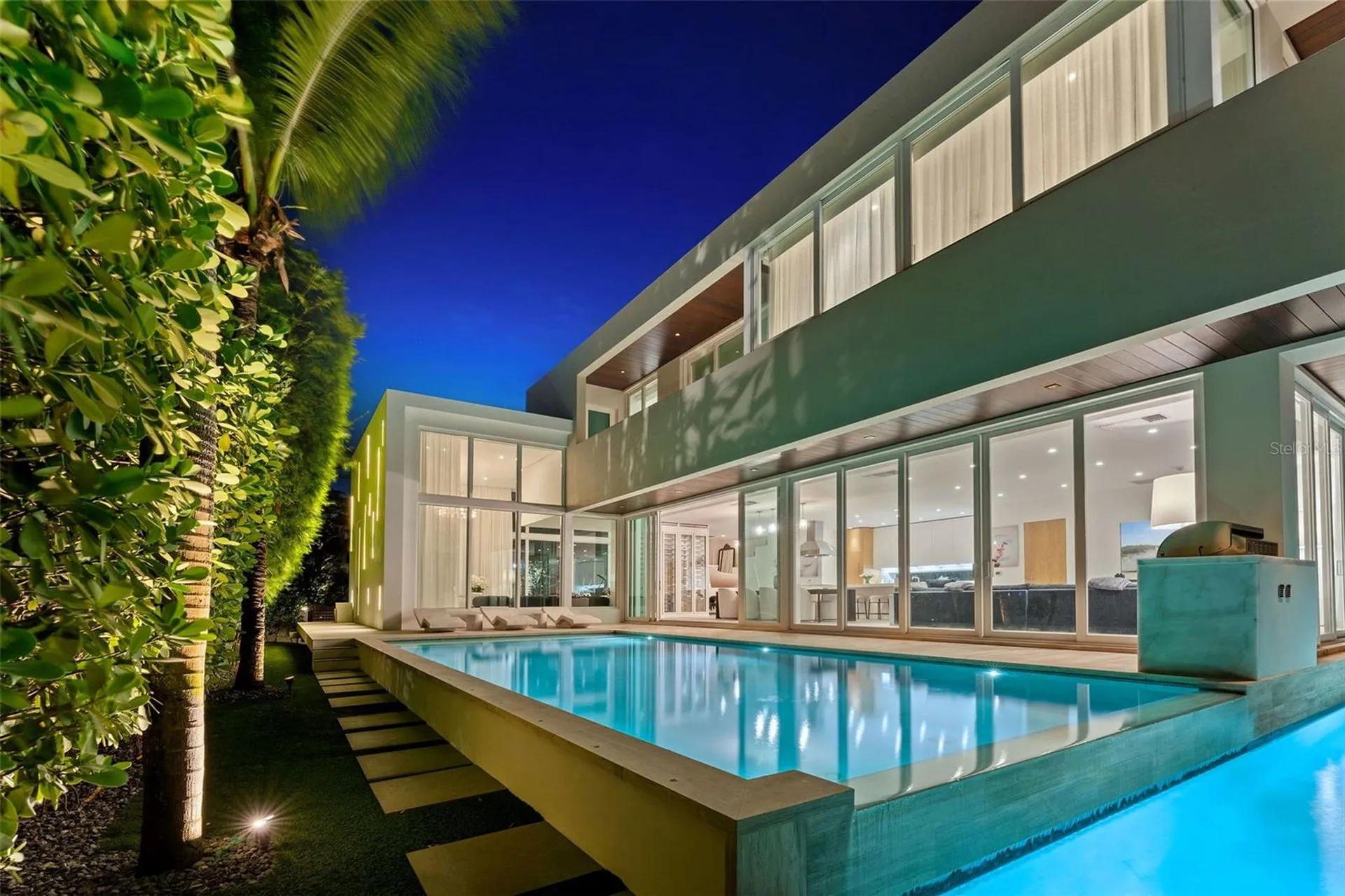 4433 N Bay Road Miami Beach FL 33140
