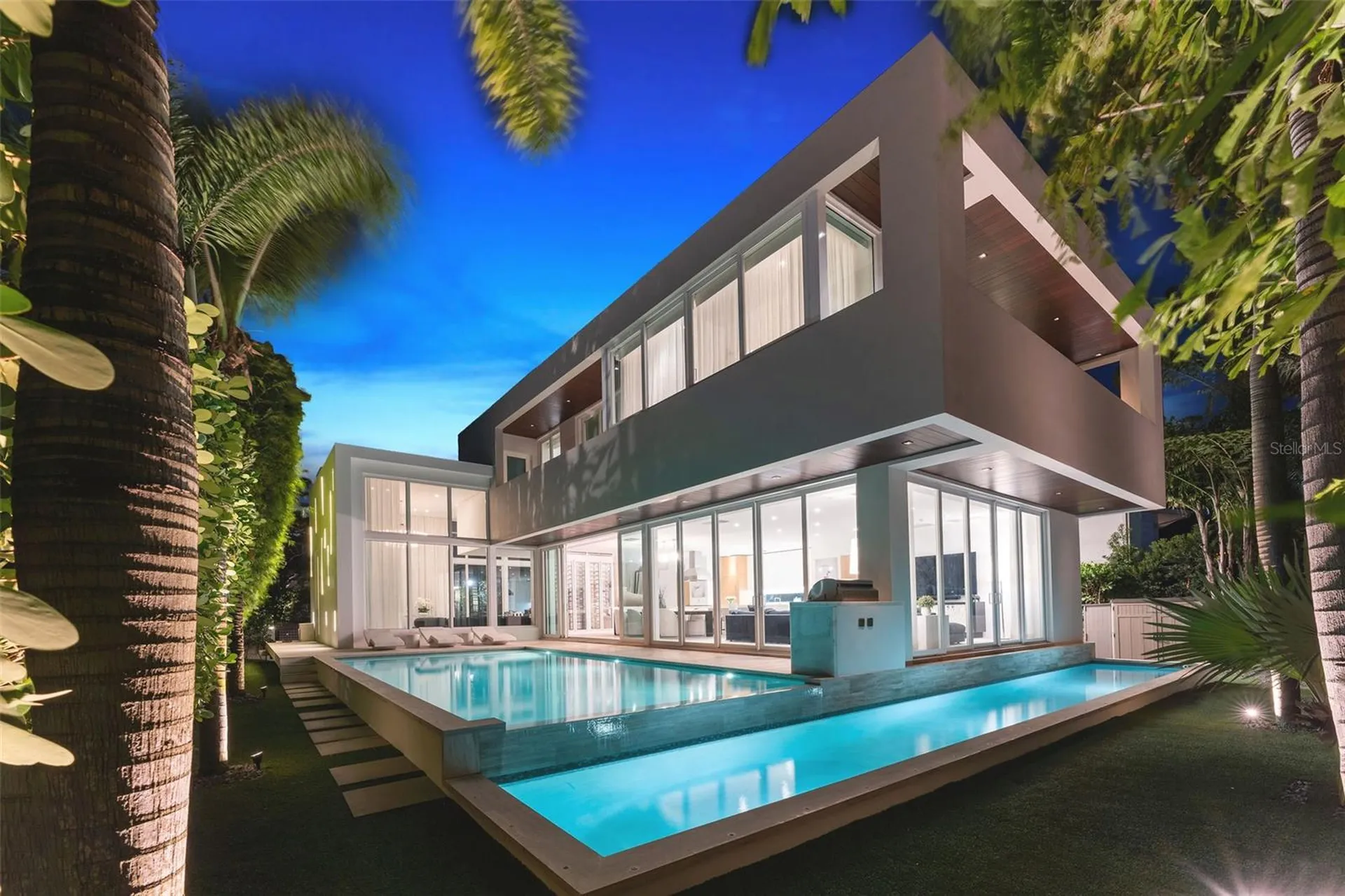 4433 N Bay Road Miami Beach FL 33140