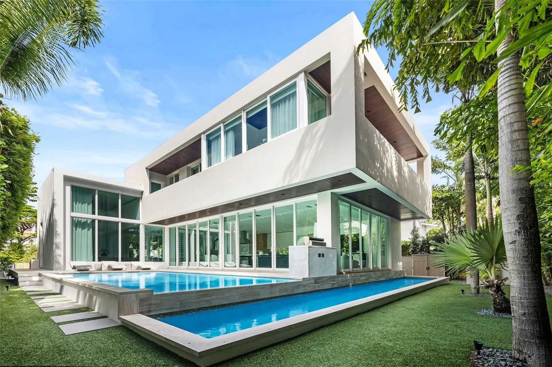 4433 N Bay Road Miami Beach FL 33140