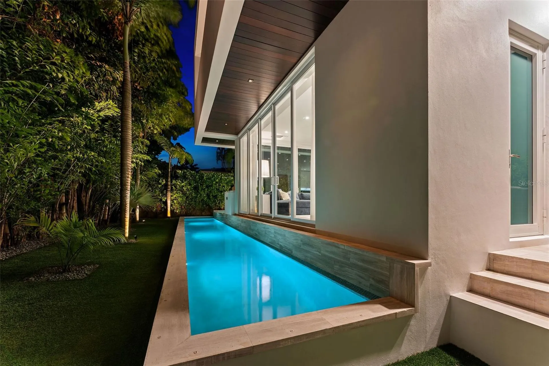 4433 N Bay Road Miami Beach FL 33140