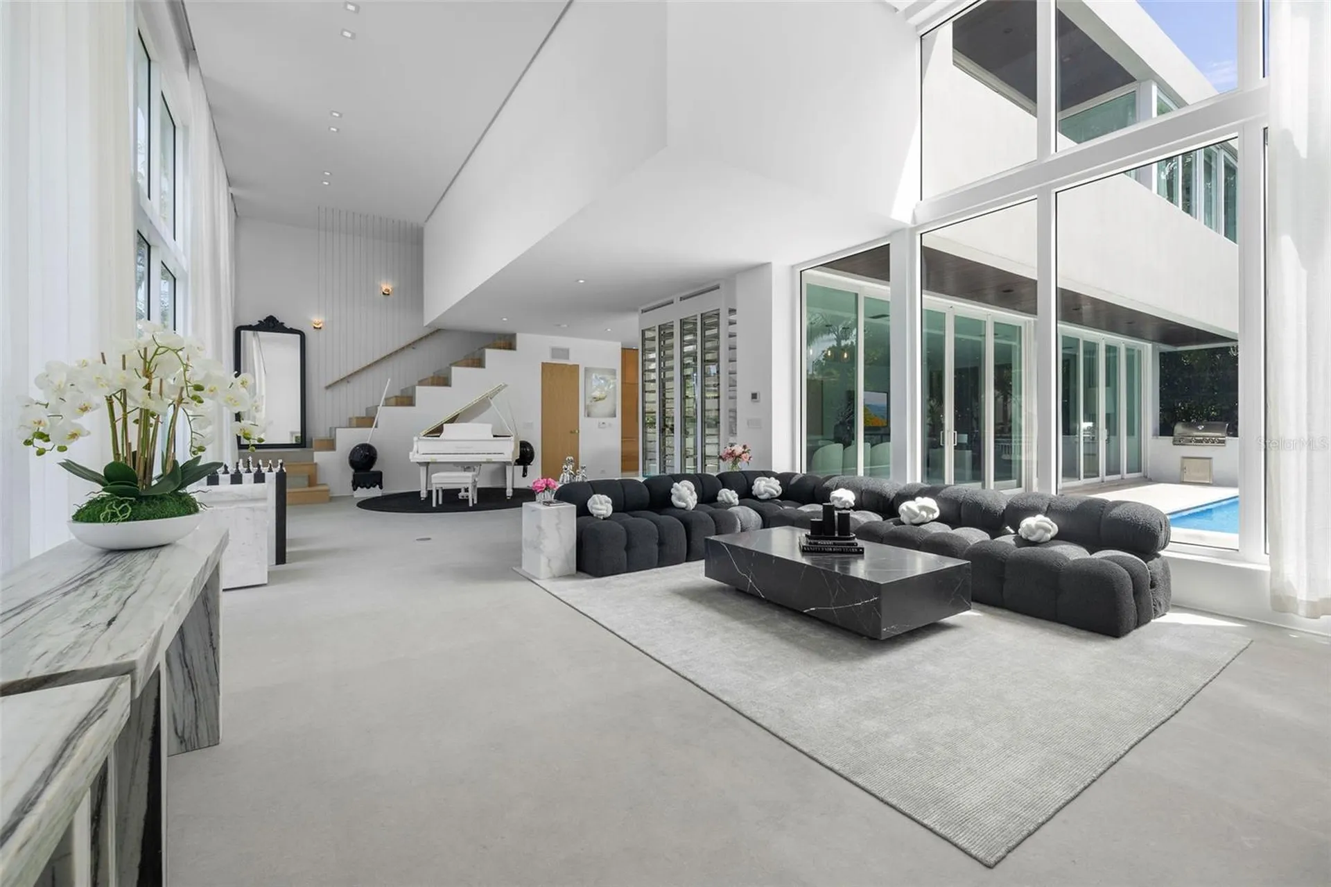 4433 N Bay Road Miami Beach FL 33140