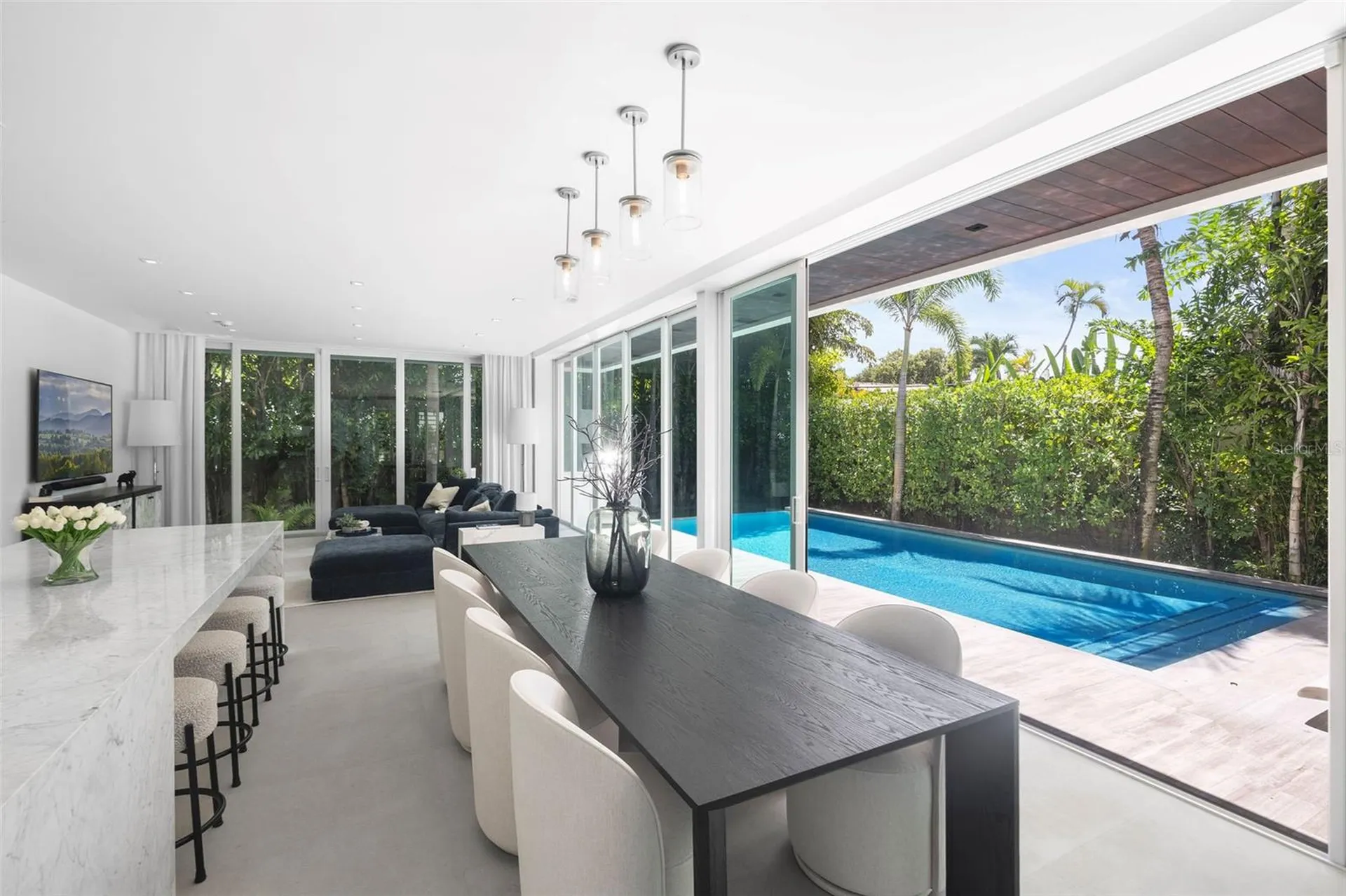 4433 N Bay Road Miami Beach FL 33140
