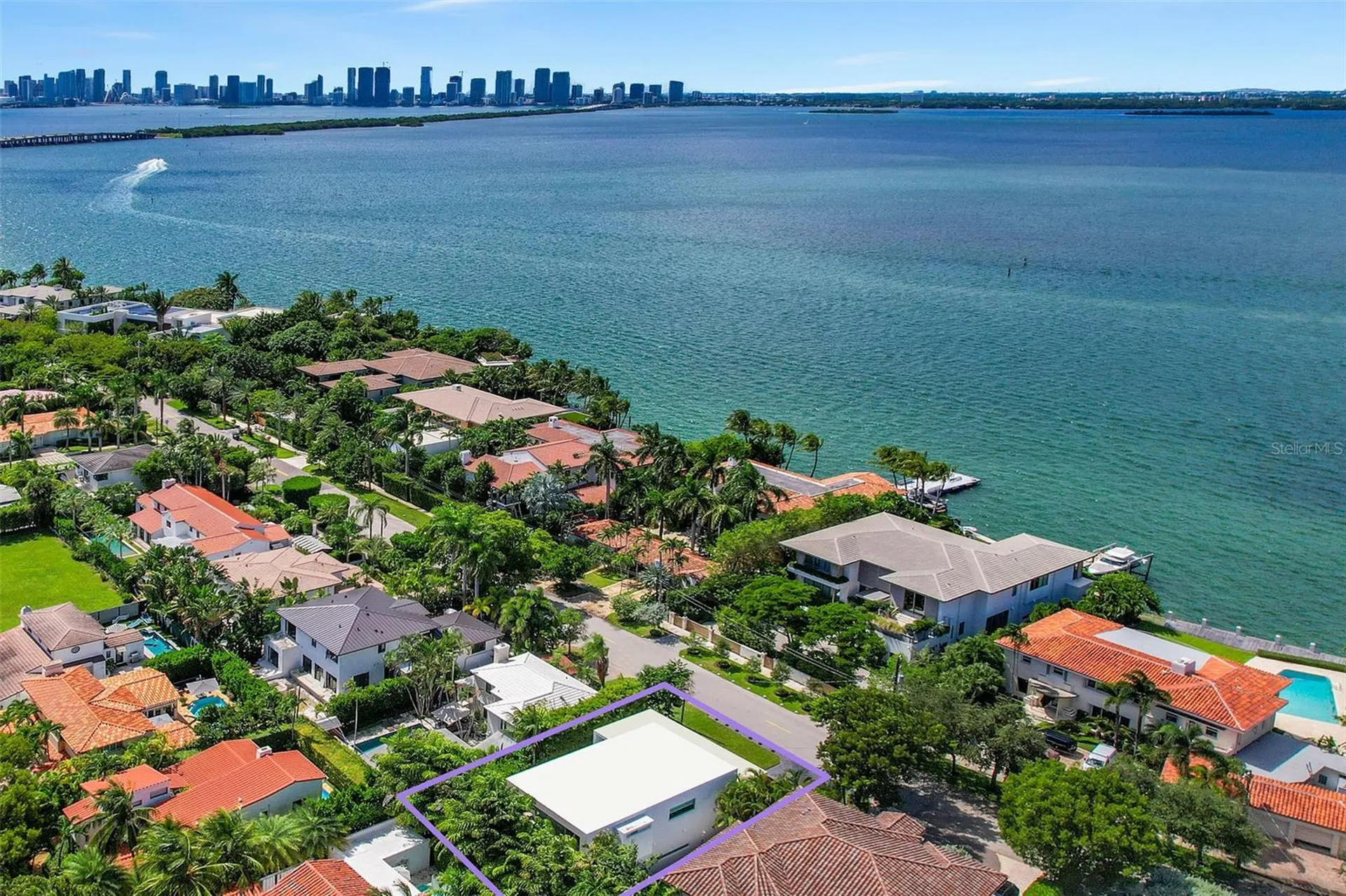 4433 N Bay Road Miami Beach FL 33140