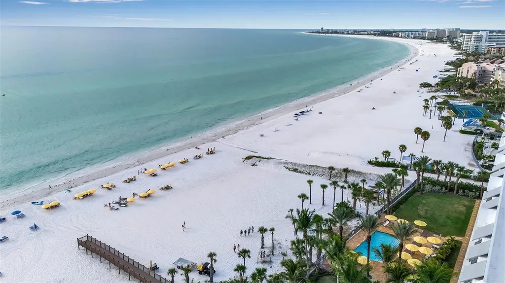 915 Seaside Drive Sarasota FL 34242