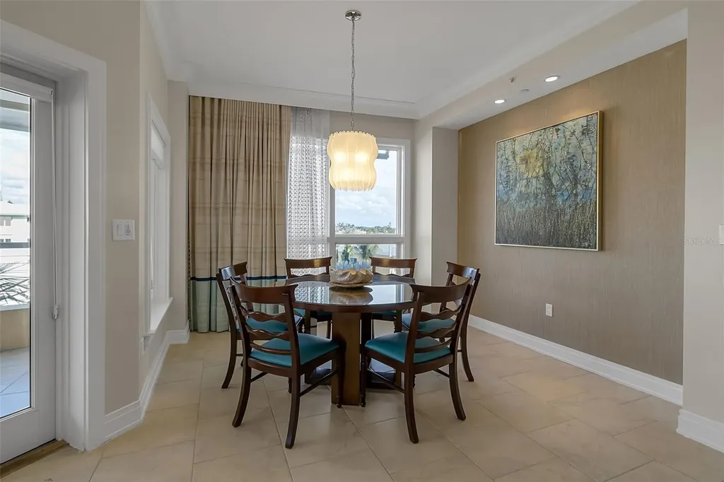 915 Seaside Drive Sarasota FL 34242