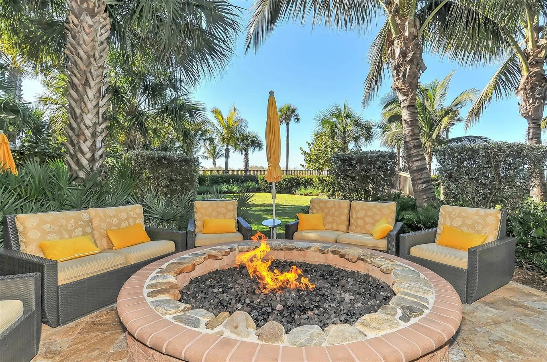 915 Seaside Drive Sarasota FL 34242