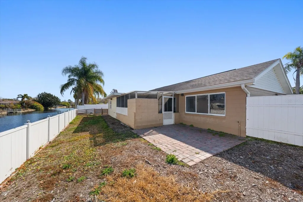 4025 Sail Drive New Port Richey FL 34652