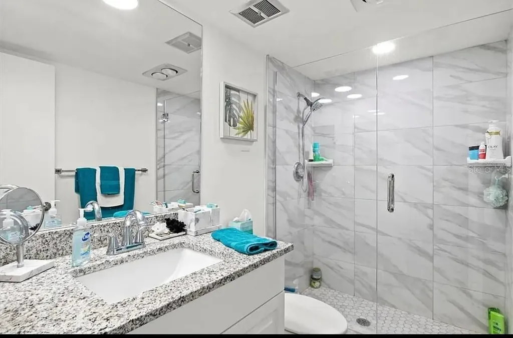 7461 W Country Club Drive N Sarasota FL 34243