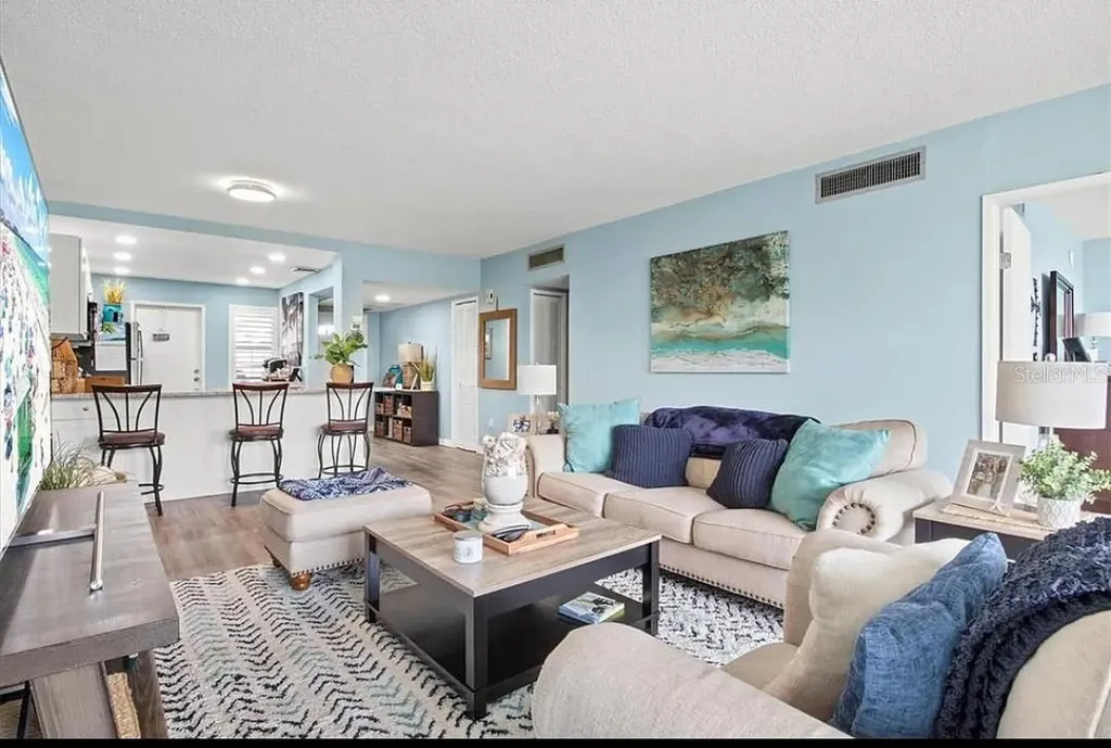 7461 W Country Club Drive N Sarasota FL 34243