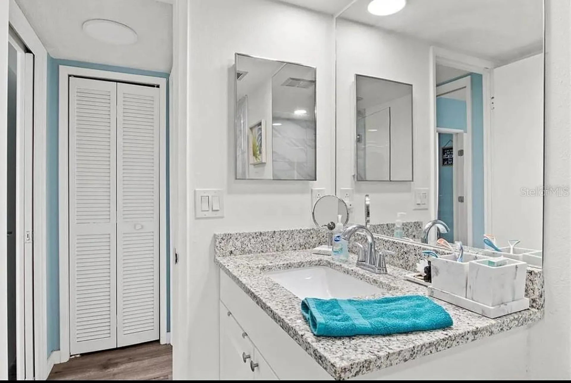 7461 W Country Club Drive N Sarasota FL 34243