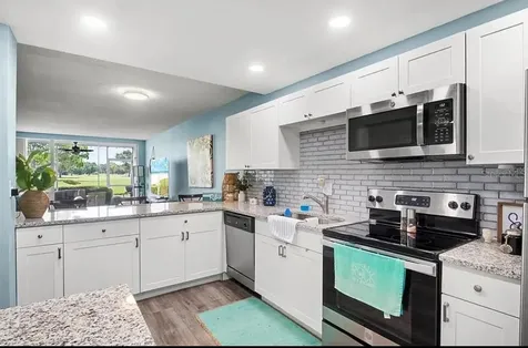 7461 W Country Club Drive N Sarasota FL 34243