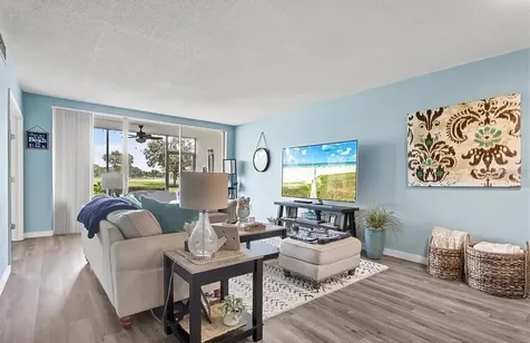 7461 W Country Club Drive N Sarasota FL 34243