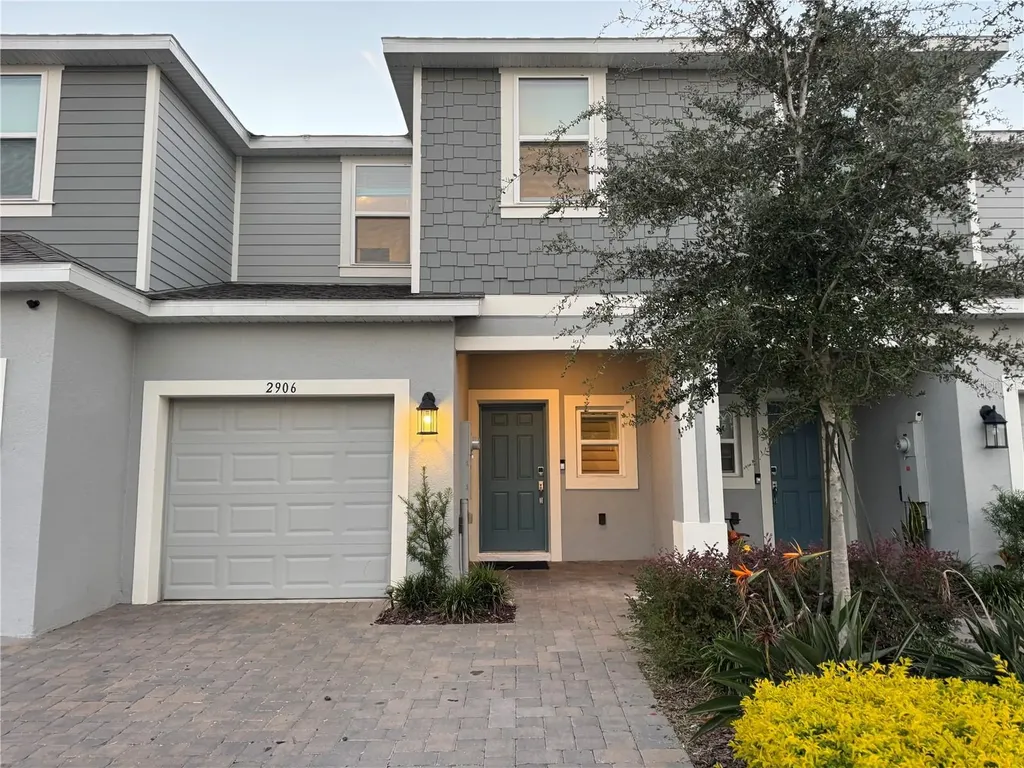 2906 Canary Avenue Davenport FL 33837