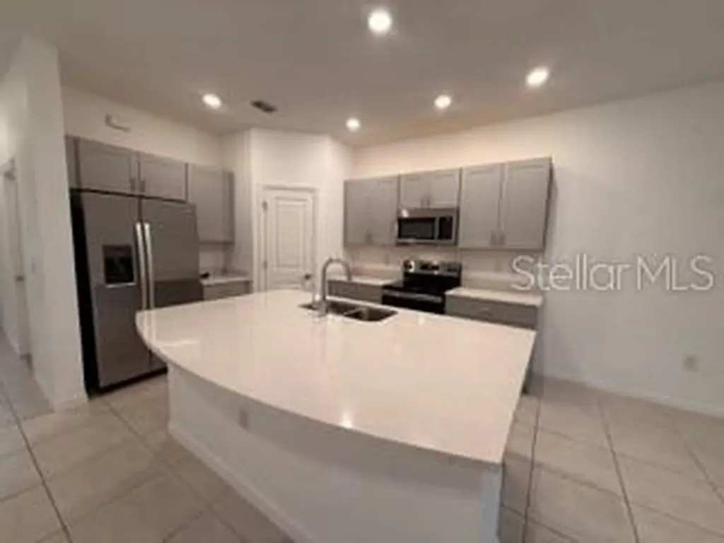 2906 Canary Avenue Davenport FL 33837