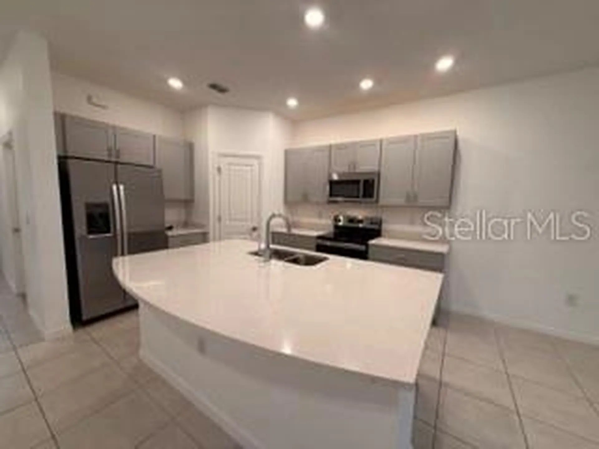 2906 Canary Avenue Davenport FL 33837