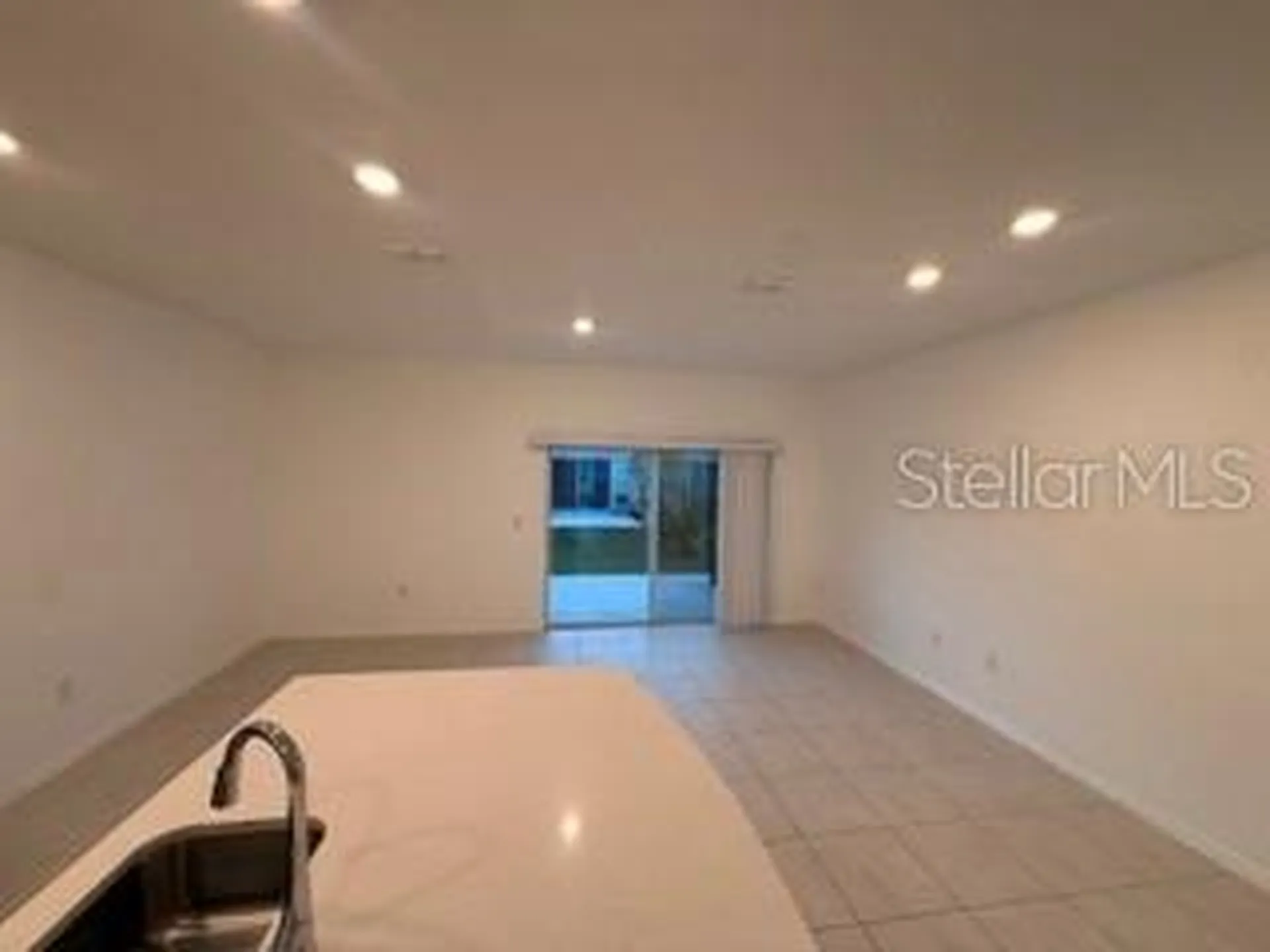 2906 Canary Avenue Davenport FL 33837