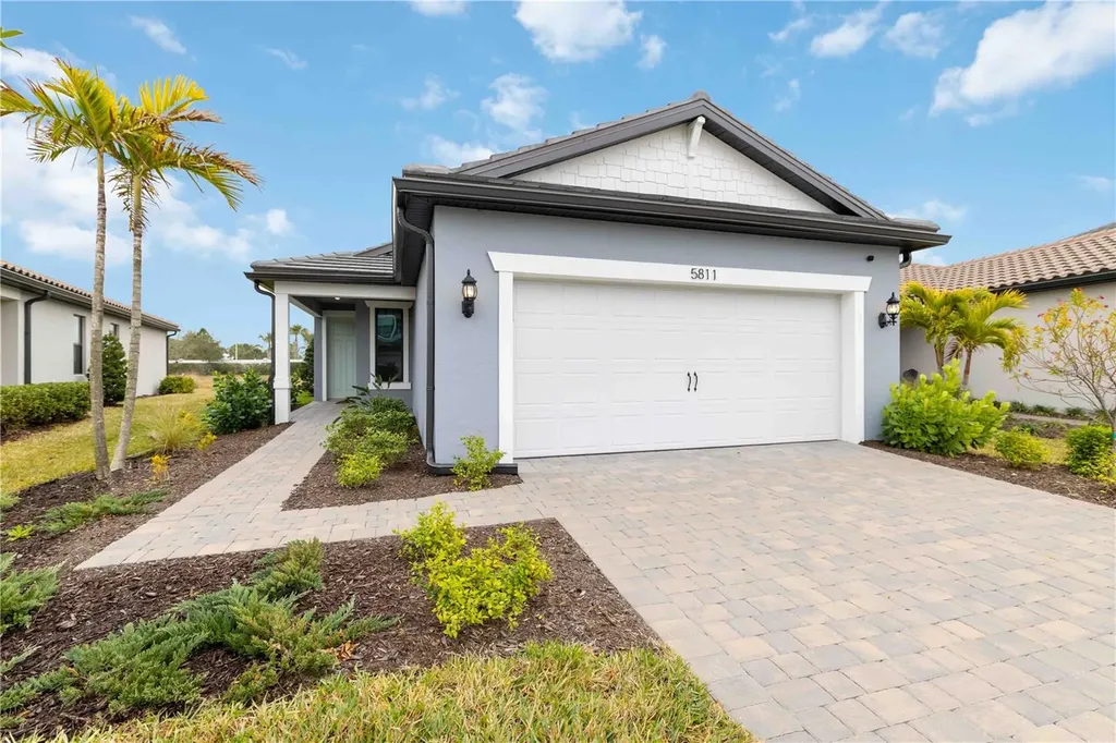 5811 Silverside Pine Court Lakewood Ranch FL 34211