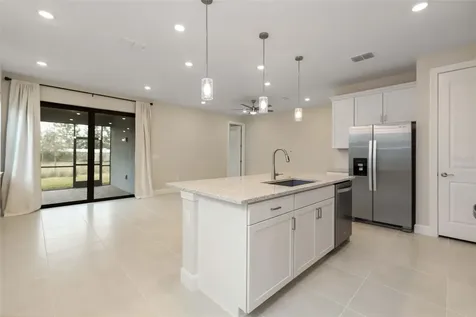 5811 Silverside Pine Court Lakewood Ranch FL 34211