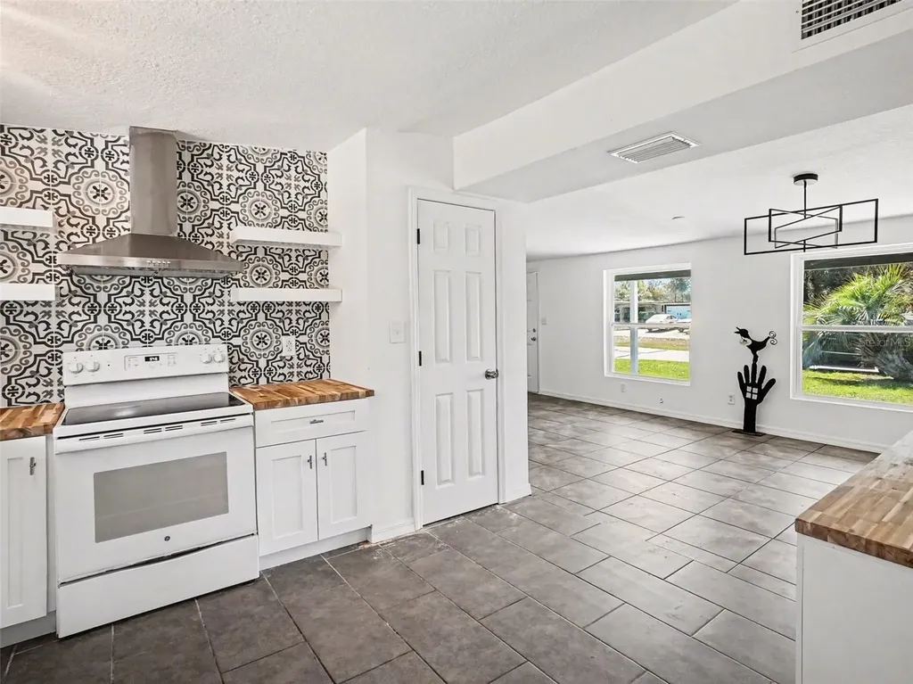 3032 Truman Boulevard Sanford FL 32771
